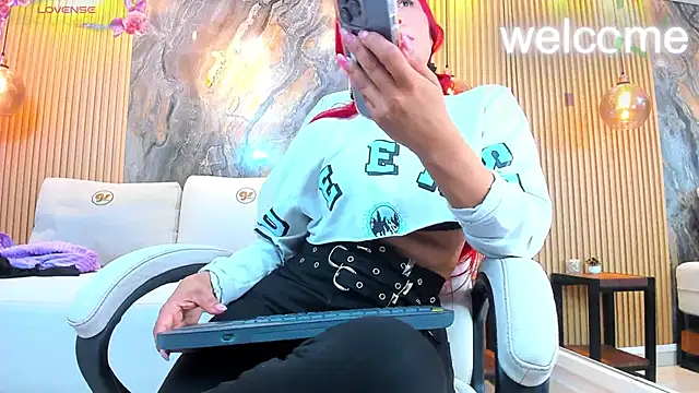 ella harper online show from November 28, 1:50 am