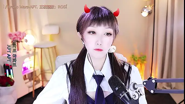xiaoya666--baby online show from October 30, 3:42 pm