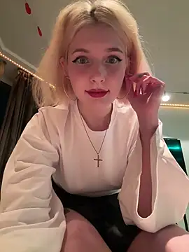 XMelissaX online show from April 24, 9:06 pm