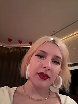 XMelissaX online show from April 7, 10:11 pm