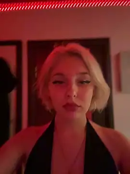 XMelissaX online show from December 20, 8:01 pm