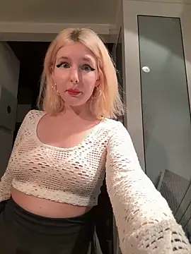 XMelissaX online show from November 27, 8:20 pm