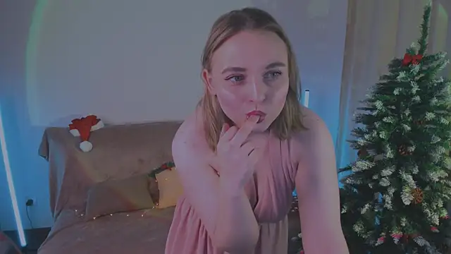 Snapshot of alysia_storm chatting on December 7, 6:21 pm alysia storm online show from December 7, 6:21 pm