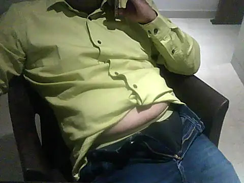 Snapshot of cryptoman1119 chatting on February 20, 1:35 pm cryptoman1119 online show from February 20, 1:35 pm