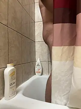 Snapshot of cryptoman1119 chatting on April 1, 6:05 pm cryptoman1119 online show from April 1, 6:05 pm