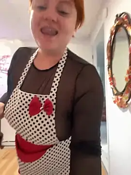 Snapshot of Sweetleeahxx chatting on November 5, 2:20 pm Sweetleeahxx online show from November 5, 2:20 pm