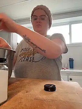 Sweetleeahxx online show from March 19, 12:38 pm