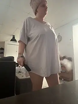 Sweetleeahxx online show from March 8, 11:57 am