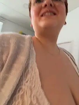 Sweetleeahxx online show from February 17, 4:15 pm