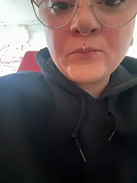 Snapshot of Sweetleeahxx chatting on December 5, 2:48 pm Sweetleeahxx online show from December 5, 2:48 pm