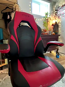 Snapshot of Sweetleeahxx chatting on October 29, 1:54 pm Sweetleeahxx online show from October 29, 1:54 pm