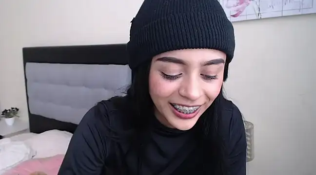 okunee online show from February 22, 3:45 am