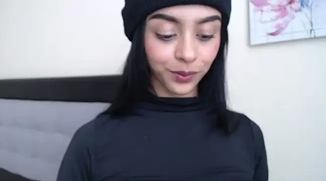 okunee online show from March 4, 7:22 pm