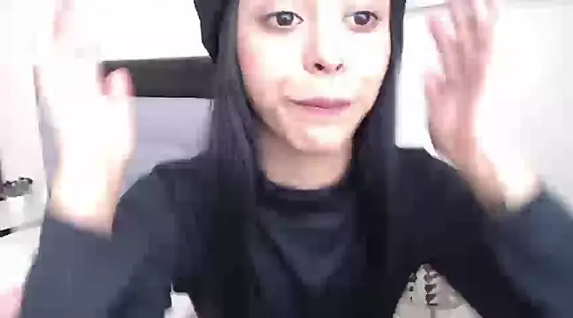 okunee online show from February 12, 3:40 am