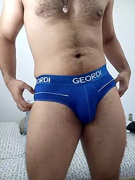 FreyrStyle online show from November 1, 8:25 pm