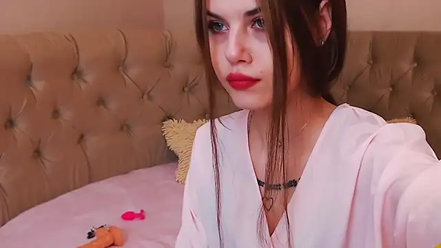 evelonel online show from May 29, 7:09 pm