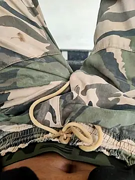 Snapshot of Shibuvyyyy chatting on November 15, 6:17 am Shibuvyyyy online show from November 15, 6:17 am