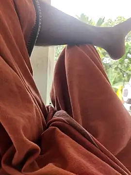 Snapshot of Shibuvyyyy chatting on December 3, 10:47 am Shibuvyyyy online show from December 3, 10:47 am