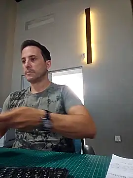 Lucas   81 online show from October 25, 7:51 am