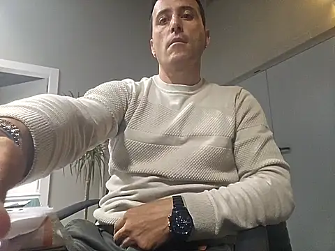 Lucas   81 online show from November 27, 7:47 pm