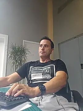 Lucas   81 online show from November 12, 7:40 pm