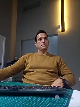 Lucas   81 online show from December 2, 7:48 pm