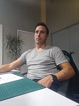 Lucas   81 online show from November 26, 7:14 pm