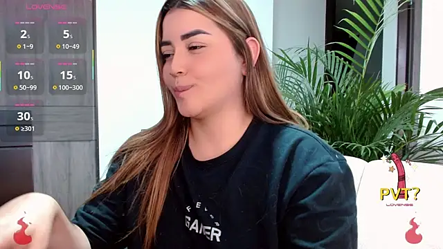 Lucia star   online show from November 9, 7:18 pm