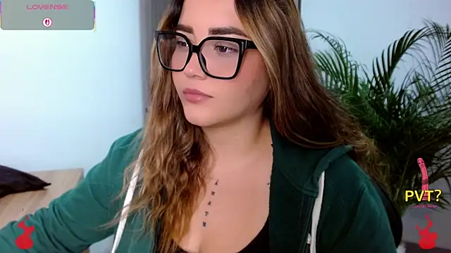 Lucia star   online show from April 13, 6:01 pm