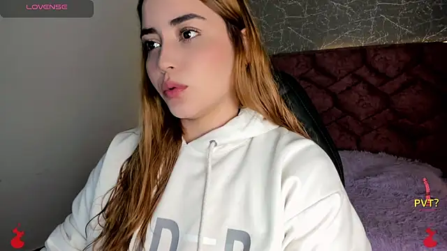Snapshot of Lucia_star__ chatting on January 3, 1:57 pm Lucia star online show from January 3, 1:57 pm