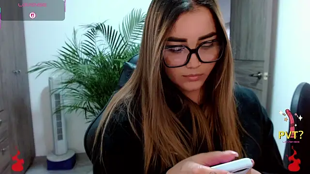 Lucia star   online show from March 3, 10:39 pm