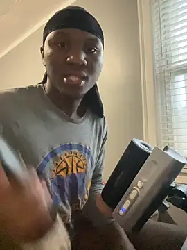 Festivitiesking1 online show from November 20, 1:01 pm