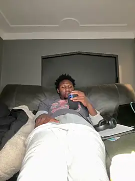 Festivitiesking1 online show from November 12, 1:21 am