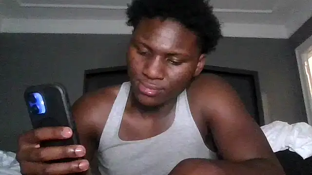 Snapshot of Festivitiesking1 chatting on October 10, 12:33 am Festivitiesking1 online show from October 10, 12:33 am