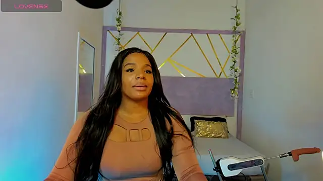 Snapshot of IvyBliss8 chatting on November 24, 10:37 am IvyBliss8 online show from November 24, 10:37 am