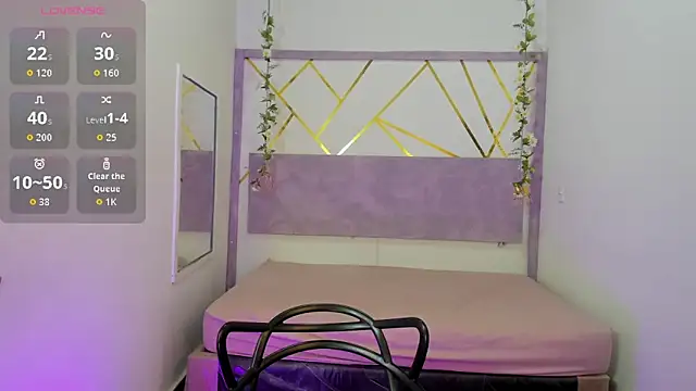 Snapshot of IvyBliss8 chatting on December 16, 4:11 pm IvyBliss8 online show from December 16, 4:11 pm