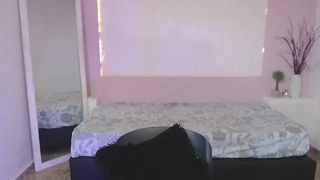 IvyBliss8 online show from March 28, 4:46 am