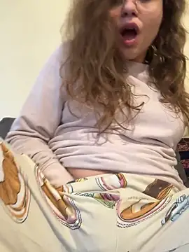 ItalianiMuli online show from February 15, 11:42 am