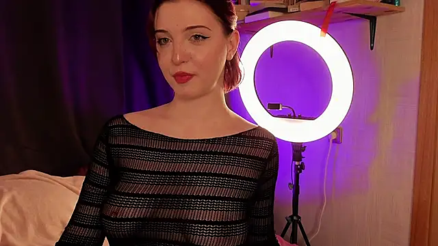 Snapshot of LisaVamp chatting on November 29, 10:21 pm LisaVamp online show from November 29, 10:21 pm