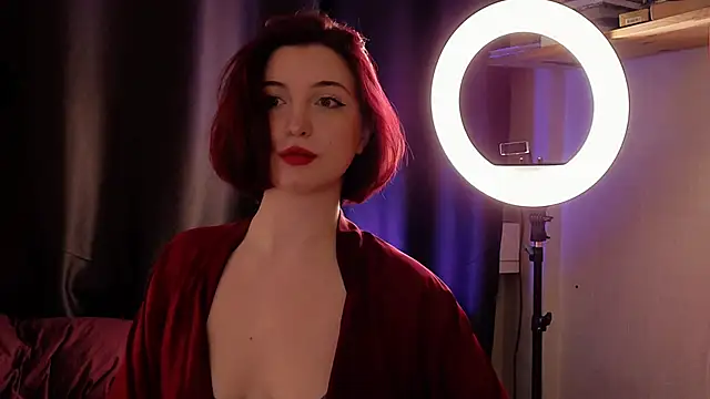 Snapshot of LisaVamp chatting on November 14, 12:25 am LisaVamp online show from November 14, 12:25 am