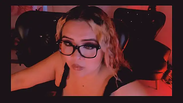 Snapshot of Agatha_humidity chatting on March 11, 10:31 pm Agatha humidity online show from March 11, 10:31 pm