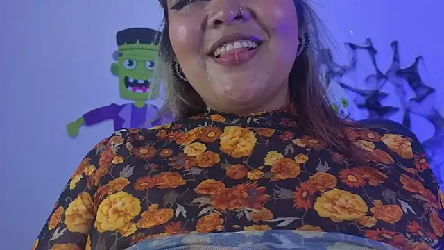 Snapshot of Agatha_humidity chatting on October 20, 2:35 am Agatha humidity online show from October 20, 2:35 am