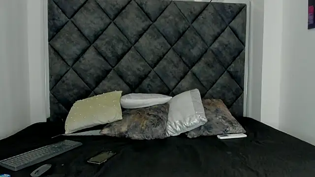 Latrellx7 online show from September 26, 3:35 am