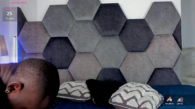 Latrellx7 online show from March 27, 3:48 am