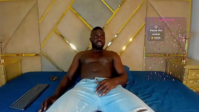 Latrellx7 online show from October 23, 2:32 am