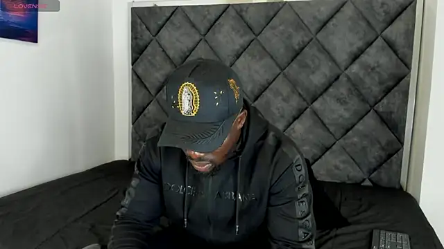 Latrellx7 online show from October 16, 3:37 am