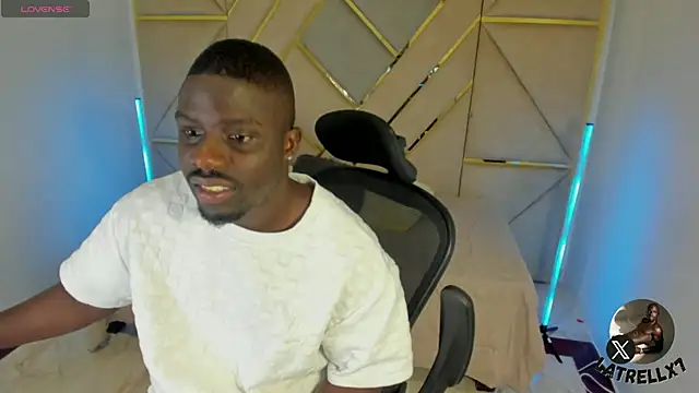 Latrellx7 online show from November 30, 1:17 am