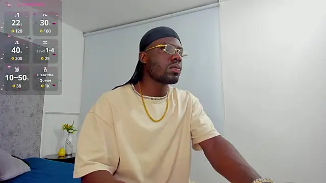 Latrellx7 online show from March 20, 11:27 am