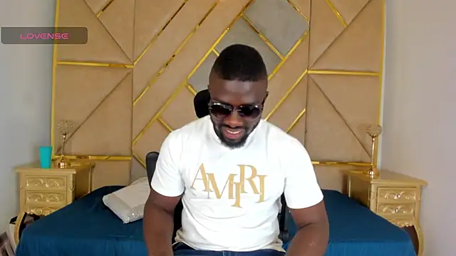 Latrellx7 online show from October 27, 3:07 am