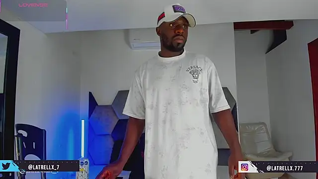 Snapshot of Latrellx7 chatting on June 30, 3:39 am Latrellx7 online show from June 30, 3:39 am